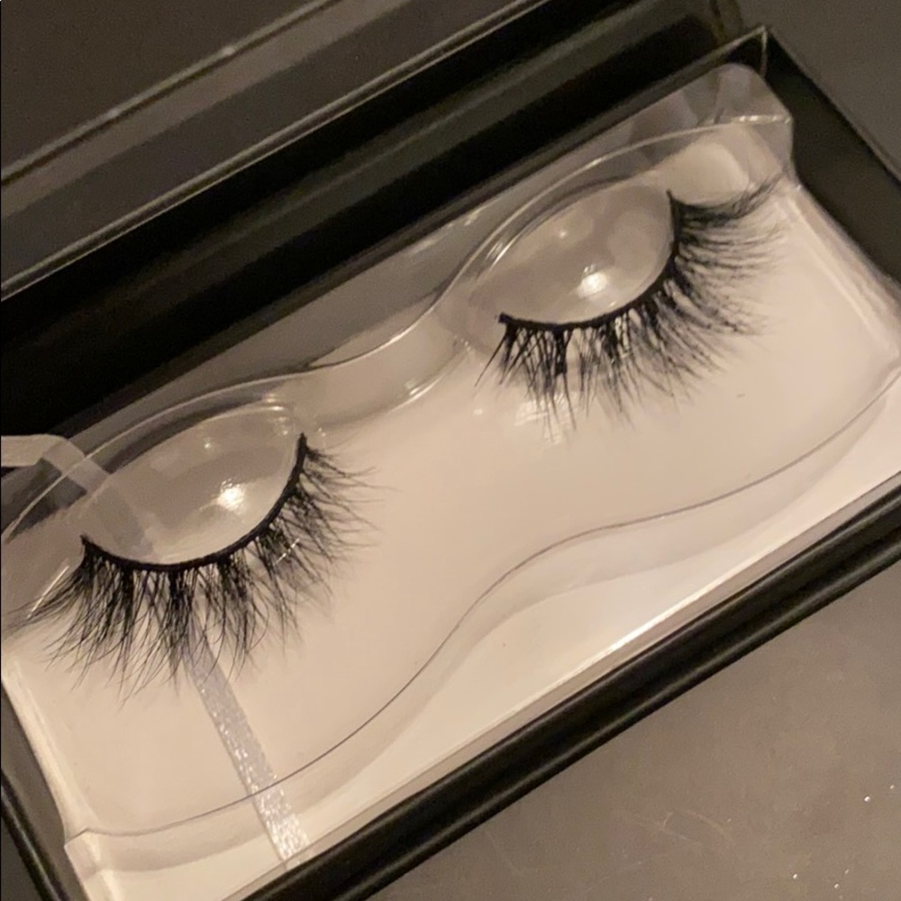 Lilly Lashes Mink J Make_Up